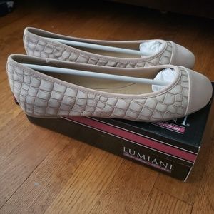 Lumiani Panyin flats